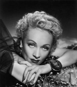 Marlene Dietrich era conhecida por suas joias incríveis (Foto: Reprodução)