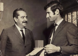 Em 1967, data da assinatura do ato que estabeleceu o “Dia da Comunidade Luso-Brasileiira”, o Senador Vasconcelos Torres entregou ao jornalista Graciano Coutinho a cópia da Lei 5.270, também conhecida como a Lei da AMIZADE