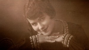 Aracy Moebius de Carvalho é homenageada (Foto: Divulgação/Band)