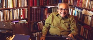 O escritor e jornalista alagoano Lêdo Ivo, que morreu na Espanha - (Foto: Marcelo Carnaval / Agência O Globo - 21/07/1998)