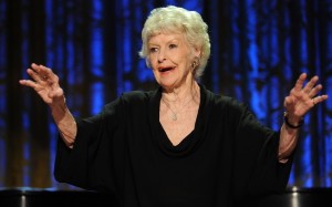 A atriz Elaine Stritch, em foto de 2010. (Foto: Kevin Dietsch-Pool/Getty Images)
