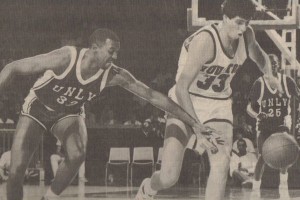 Rolando durante partida pela Universidade de Houston (Arquivo pessoal)