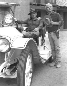 Com Dennis Cole em ‘Carro da Morte’ (Foto: CBS/Arquivo)