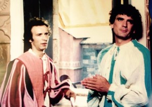 Roberto Benigni e Troisi em história que flerta com a ficção científica. 