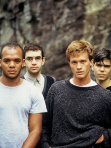 Renato Rocha ao lado da Legião Urbana, durante o álbum 'Que país é este?' (Foto: Divulgação/Legião Urbana)