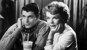 Com Hugh O’Brian em Quem Ama Não Teme