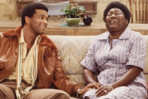 Powers e Esther Rolle em ‘Good Times’ (Foto: CBS/Arquivo)