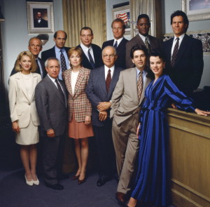 elenco de Nos Bastidores da Lei e Dysart em 2002. Fotos: NBC/Arquivo