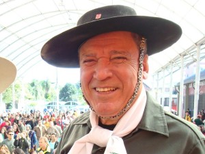 Nico Fagundes, folclorista, cantor, compositor e apresentador (Foto: Divulgação/RBS TV)