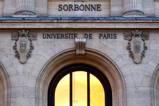 Fachada da Universidade de Sorbonne, em Paris. (Foto: AFP/Arquivos Loic Venance)