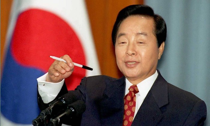Kim Young-sam, ex-presidente da Coreia do Sul - (Foto: KIM JAE-HWAN / AFP)