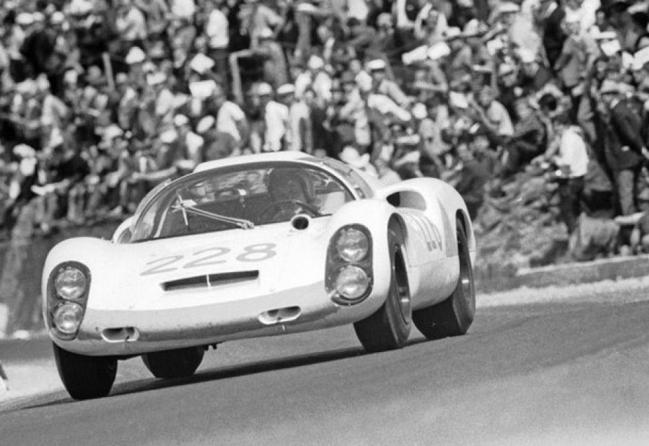 Ao volante do Porsche 910, Stommelen venceu a Targa Florio de 1967