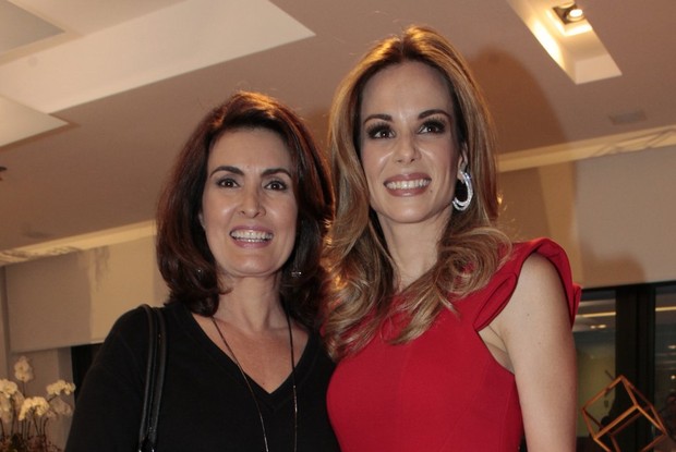 Fátima Bernardes e Ana Furtado (Foto: Isac Luz / EGO)