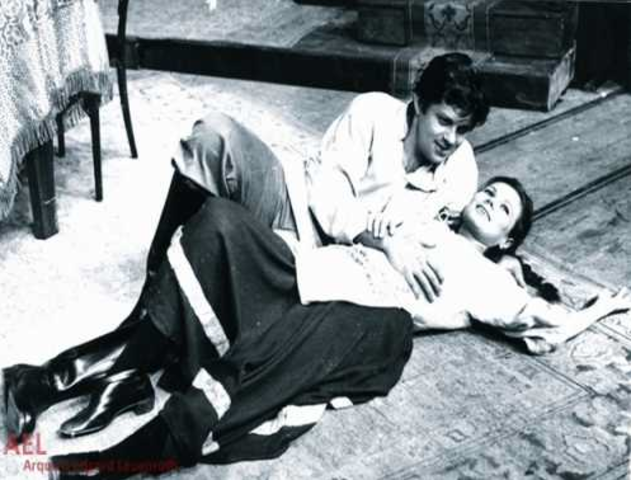 Wolney de Assis e Miriam Mehler em Pequenos Burgueses, de Máximo Gorki (Foto: Teatr Oficina)