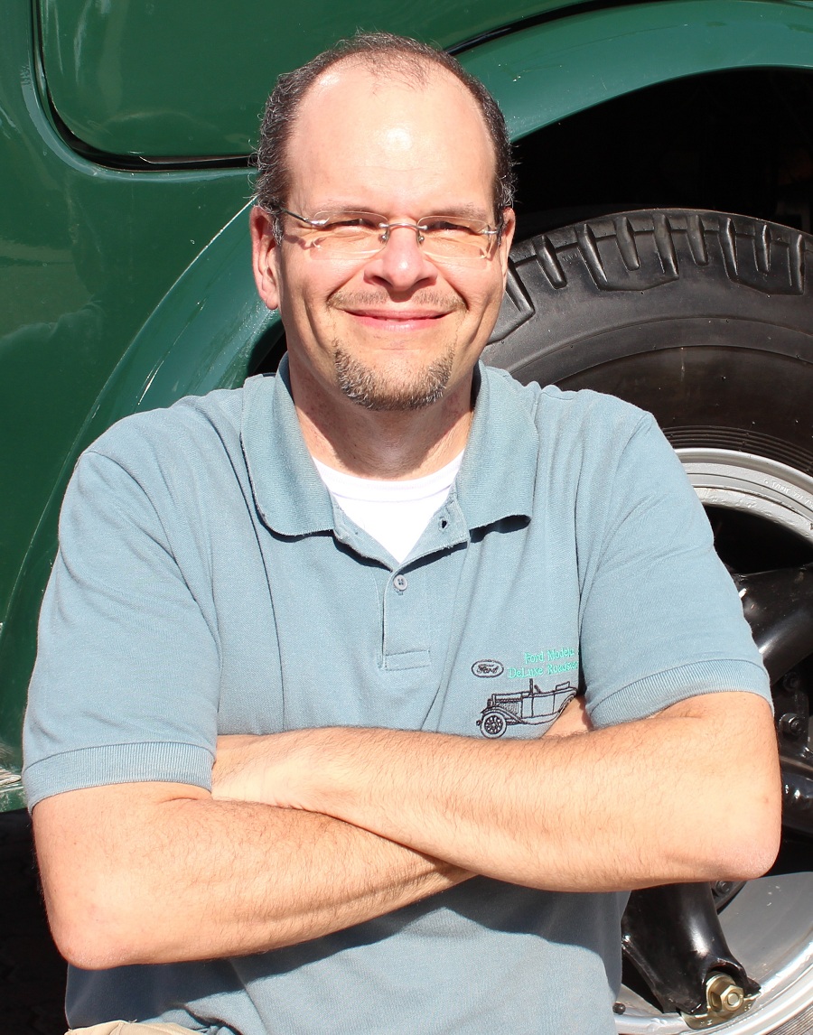 Evandro Fullin, proprietário do site Caminhão Antigo Brasil