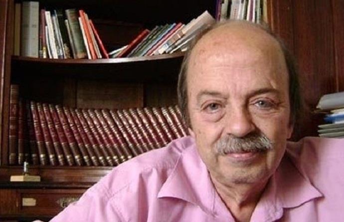 Ele é autor de livros como "La puerta de la misericordia" | (Foto: Divulgação / CP)