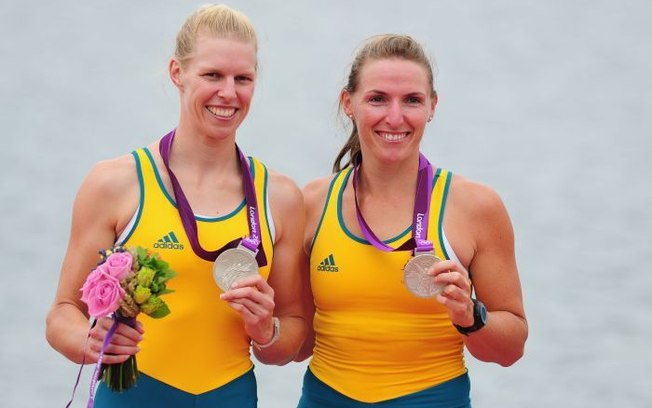 Sarah Tait (à esquerda), ex-remadora australiana, na Olimpíada de Londres (Foto: Reprodução)