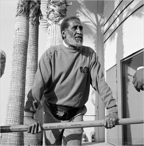 Carl Gordon, ator conhecido por seu trabalho na série “Roc”