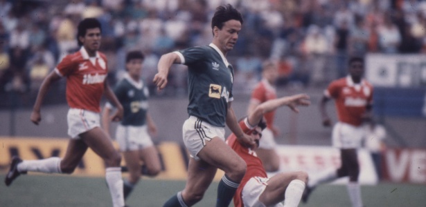 Gaúcho em ação pelo Palmeiras em 1988 - (Foto: Vidal Cavalcanti/Folhapress)