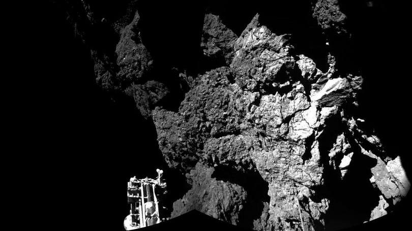 Imagem da superfície do cometa 67P/Churyumov-Gerasimenko: descobridor Klim Churyumov (Reprodução/ESA/Rosetta/Philae/CIVA)