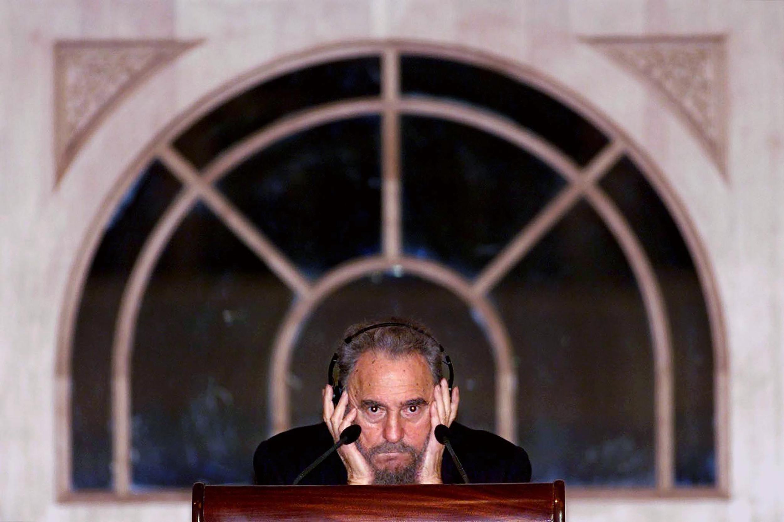 Fidel Castro durante encontro em Kuala Lumpur em 2001. (Jimin Lai/France Presse)