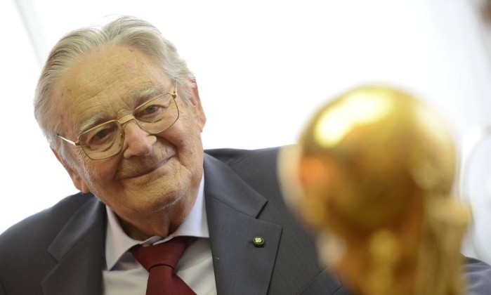 O escultor italiano Silvio Gazzaniga em foto de 2014. - Giuseppe Aresu / AP