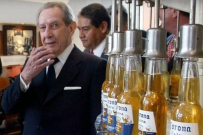 Antonino Fernández teve uma infância pobre em Cerezales del Condado e fez fortuna no México (Reprodução/VEJA.com)