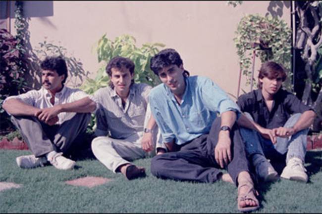 Jamshed e os integrantes da banda Vital Signs (Foto: Divulgação)