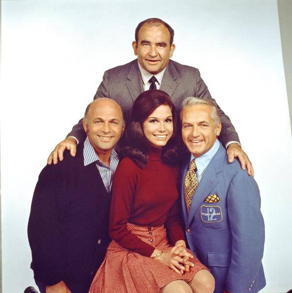 Mary Tyler Moore no clássico que levava o seu nome The Mary Tyler Moore Show (Foto: Reprodução)