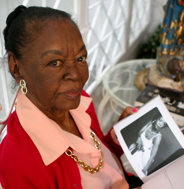 Ruth de Souza foi a primeira atriz negra do teatro (Foto: 19.out.2009 – Gianne Carvalho/Folhapress)