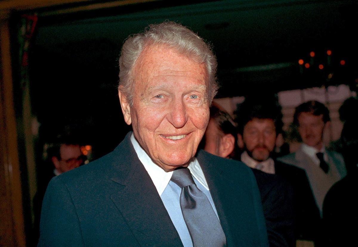 Ralph Bellamy, veterano ator que ganhou fama e prestígio ao interpretar