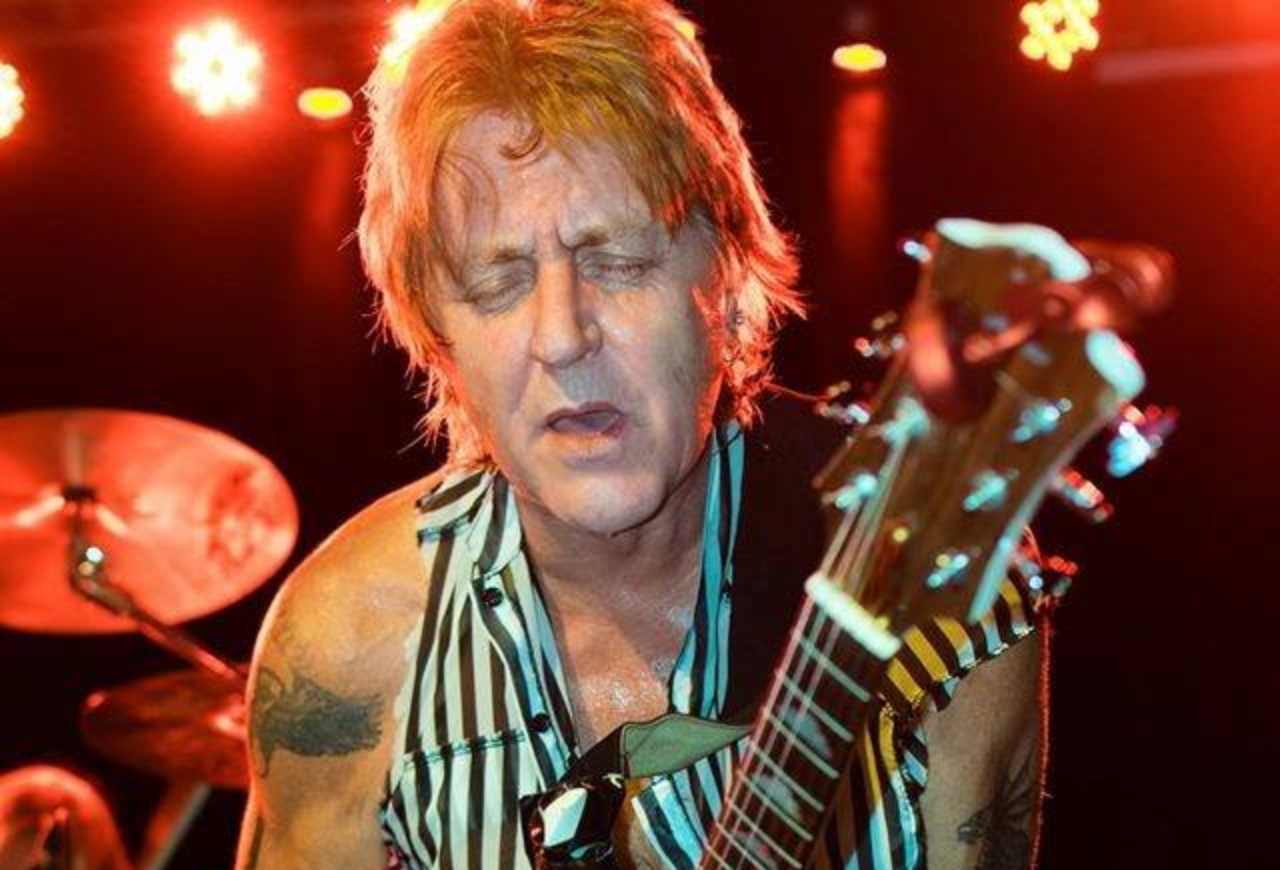 Paul Chapman, músico britânico, guitarrista ficou conhecido por seu