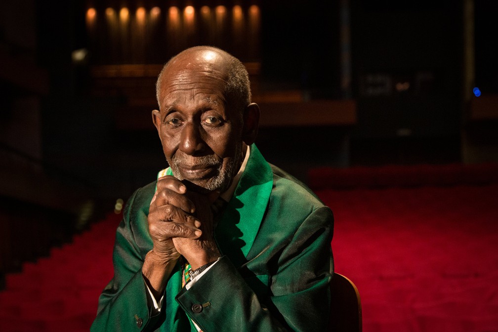 Nelson Sargento, ícone do samba, era compositor da Mangueira, fez