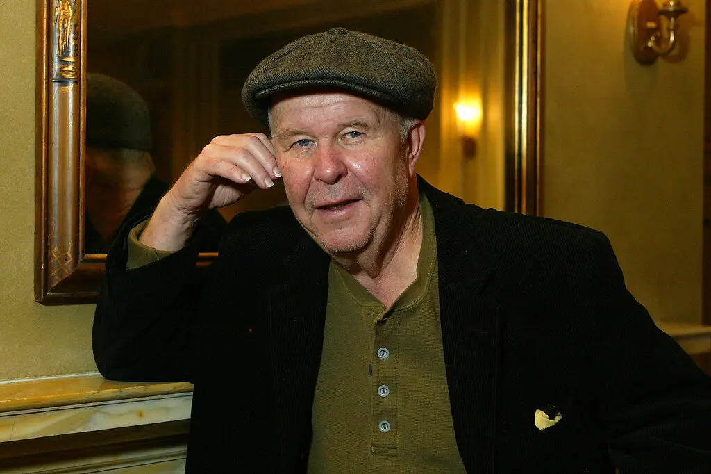 Ned Beatty em 2003. Ele raramente foi escalado para papéis principais, mas foi associado a alguns dos filmes mais duradouros de Hollywood.Crédito...Sara Krulwich/The New York Times