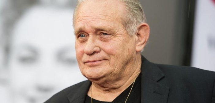 Bo Hopkins, ator de 'American Graffiti'. (Crédito: Notícias - Plu7 / DIREITOS RESERVADOS)