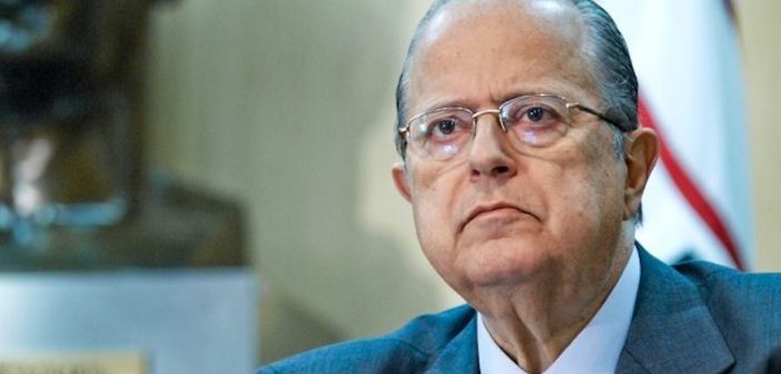 O ex-deputado federal e ex-presidente da Fiesp Carlos Eduardo Moreira Ferreira atuou pela desoneração do setor industrial ... Leia mais no texto original: (https://www.poder360.com.br/brasil/morre-aos-83-anos-moreira-ferreira-ex-presidente-da-fiesp/) © 2022 Todos os direitos são reservados ao Poder360, conforme a Lei nº 9.610/98. A publicação, redistribuição, transmissão e reescrita sem autorização prévia são proibidas. (Crédito: © 2022 Todos os direitos são reservados ao Poder360)