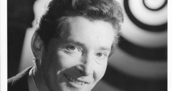 Kenneth Williams – ‘Carry On Spying’ – 1964. (Crédito da foto: Cortesia Regis Autographs/ DIREITOS RESERVADOS)