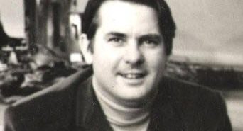 Ted Walker, poeta, autor e dramaturgo inglês. (Crédito da foto: Cortesia The Captive Reader / DIREITOS RESERVADOS)