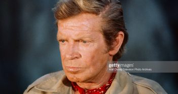 Los Angeles, CA - 1973: Richard Basehart aparecendo no filme de tv ABC 'Maneater'. (Foto por American Broadcasting Companies via Getty Images)