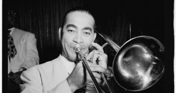 Lawrence Brown; Foi trombonista com Ellington. (Crédito da fotografia: Big Band Spotlight / REPRODUÇÃO / DIREITOS RESERVADOS)