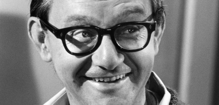 AMOR, ESTILO AMERICANO - "Love and Mr. Nice Guy" - Data de exibição em 12 de janeiro de 1970. (Foto por ABC Photo Archives/ABC via Getty Images) WALLY COX