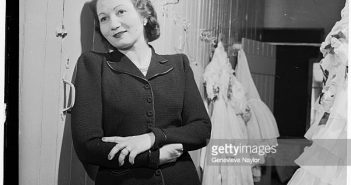 Bastidores da atriz Stella Roman (foto de Reznikoff Artistic Partnership/Corbis via Getty Images)