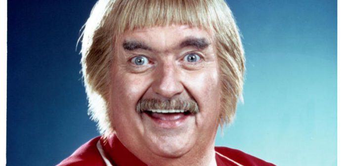 O produtor e personalidade da televisão Bob Keeshan como "Capitão Canguru" posa para um retrato por volta de 1980. (Foto de Michael Ochs Archives/Getty Images)