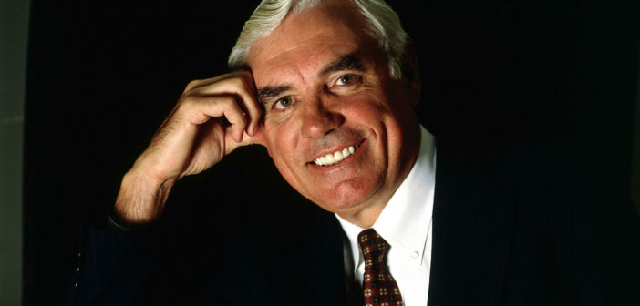 Dave DeBusschere, atacante implacável nas equipes do Knicks. (Crédito: cortesia Sporting News/ REPRODUÇÃO/ DIREITOS RESERVADOS)