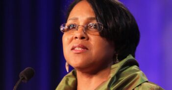 Paul Morigi/Getty Images Roz Brewer, anteriormente COO da Starbucks, se tornará a CEO da Walgreens Boots Alliance e a única mulher negra administrando uma empresa S&P 500