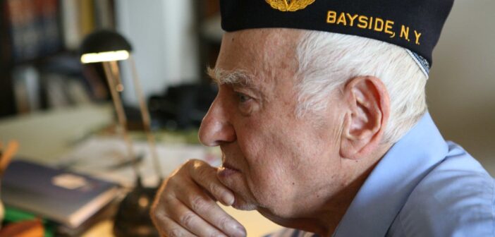 Fuchs em seu apartamento no Upper West Side de Manhattan em 2009. (Crédito: G. Paul)