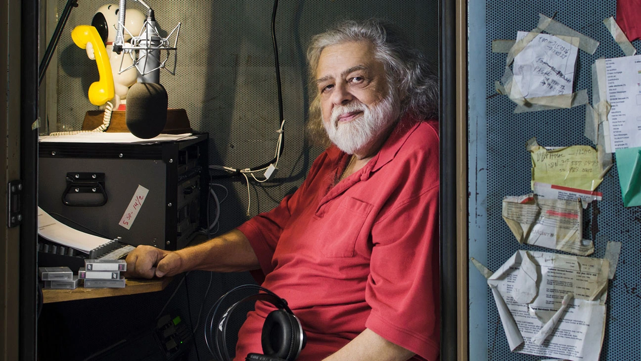 O canadense Alan Bleviss , que influenciou o povo americano como a voz do Partido Democrata e emprestou série a centenas de trailers de filmes e comerciais de TV. (Crédito da fotografia: Cortesia © Copyright MARK PETERMAN/ REPRODUÇÃO/ DIREITOS RESERVADOS)