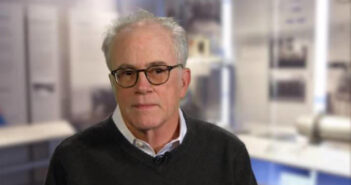 Dennis Austin, inventor do PowerPoint, morreu no começo de setembro Foto: Reprodução/Computer History Museum © Fornecido por Estadão