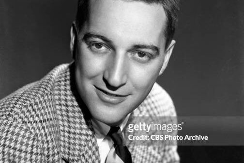 NOVA IORQUE - 12 DE JANEIRO: Programa de variedades da CBS Radio, The Moore - Durante Show. Comediante Garry Moore. 12 de janeiro de 1944. Nova York, NY. (Foto da CBS via Getty Images)