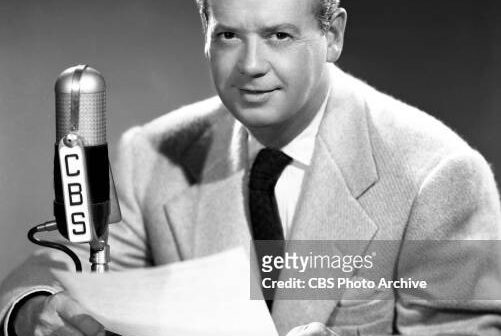NOVA IORQUE - 28 DE SETEMBRO: Retrato de Ted Collins, mestre de cerimônias e produtor de The Kate Smith Hour da CBS Radio. Nova York, NY. Imagem datada de 28 de setembro de 1943. (Foto da CBS via Getty Images)